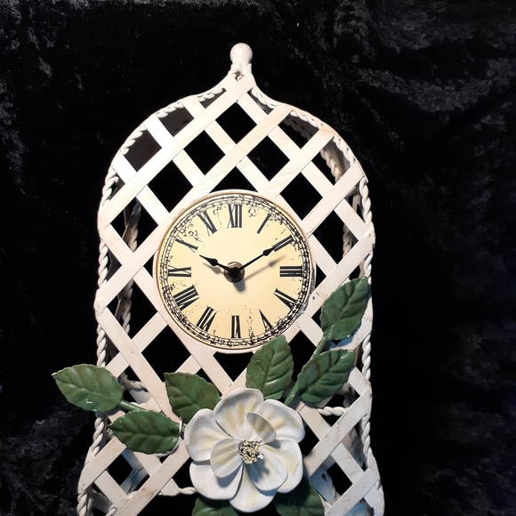 Antique White Clock with Lattius Design - Picture 2 of 4